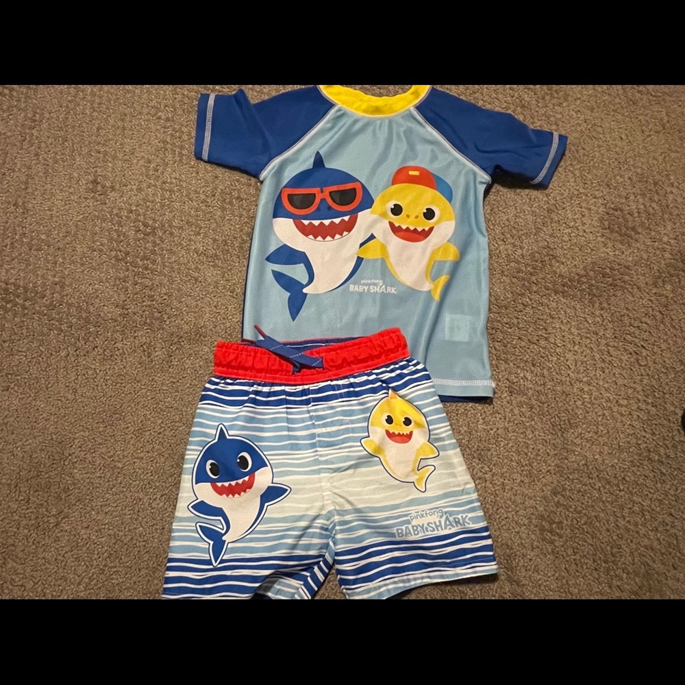 Baby Shark Swim Set
